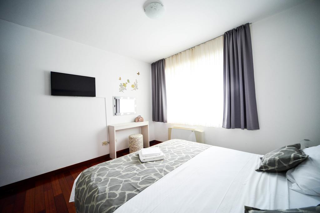 Apartment Mahagony Deluxe Zadar Ruang foto